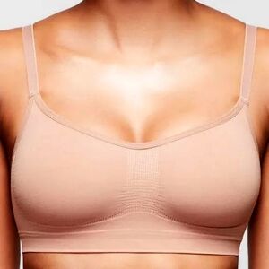 NWOT! SKIMS SEAMLESS SCULPT BRALETTE- Sienna